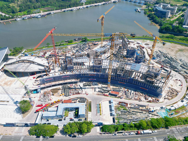 南海博物馆二期项目施工现场。满云冰摄