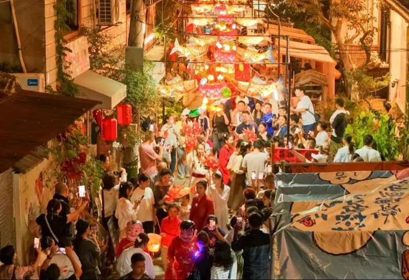 蒋坝老街花灯璀璨。洪泽区委宣传部供图