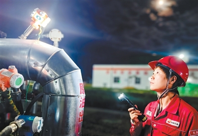  假日保供的温暖im钱包官网底色（新时代画卷）